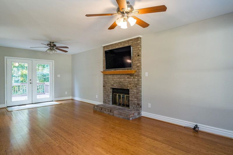 1408 Boxwood Ln, Apex, NC 27502