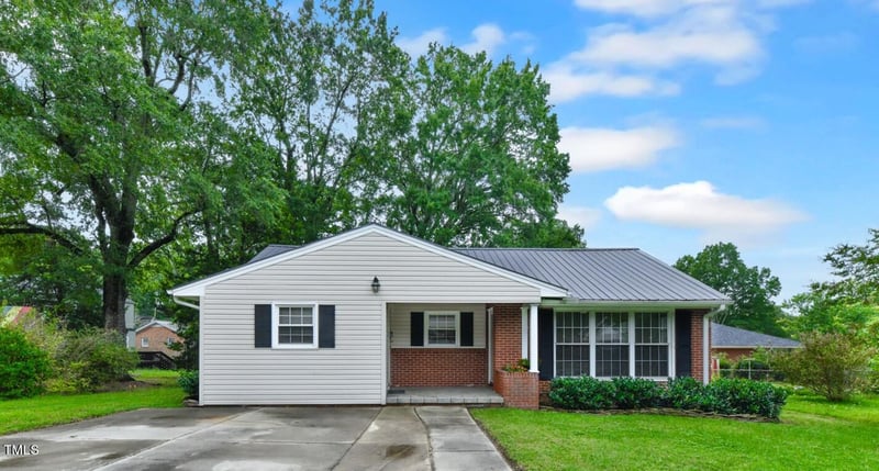 1408 Harriet Dr, Burlington, NC 27215