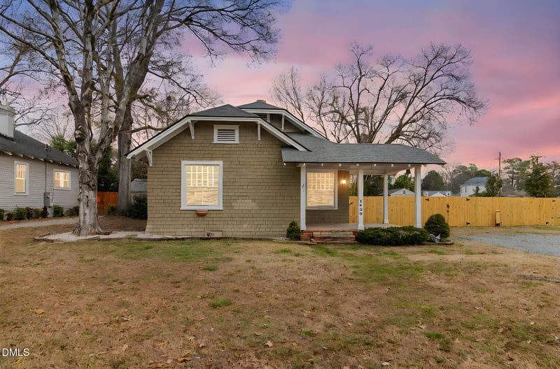 1408 Morganton Rd, Fayetteville, NC 28305