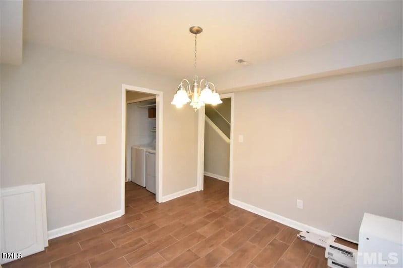 1408 Oak Tree Dr, Chapel Hill, NC 27517