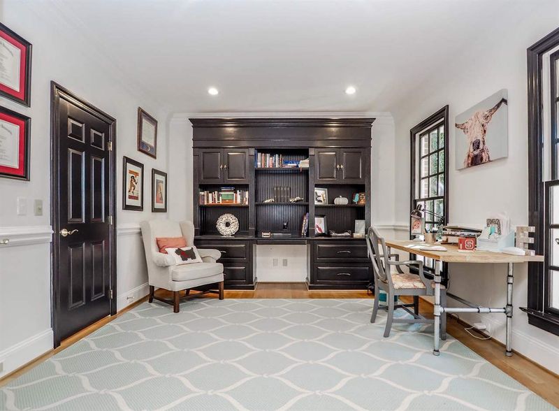 1408 Ridge Side Pl, Raleigh, NC 27613
