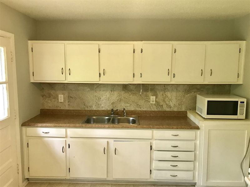 1408 Valley Rd, Garner, NC 27529