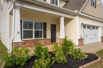 1409 Amen Ct, Hope Mills, NC 28348