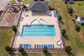 1409 Amen Ct, Hope Mills, NC 28348