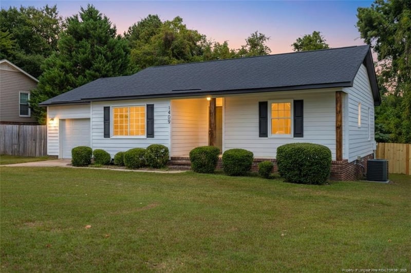 1409 Blairwood Dr, Fayetteville, NC 28314