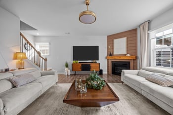 1409 Carisbrooke Dr, Mebane, NC 27302