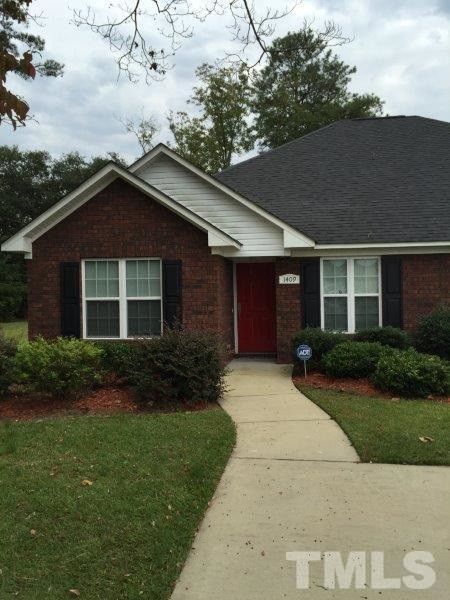 1409 W Cole St, Dunn, NC 28334
