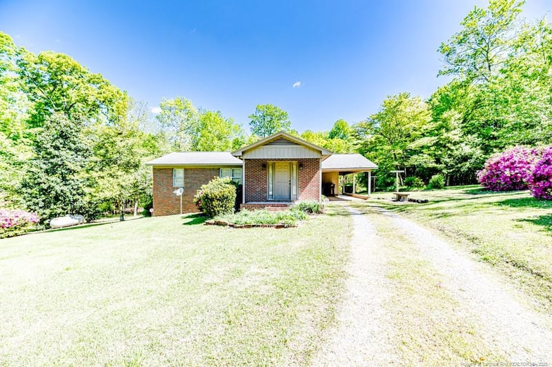 1409 Dogwood Acres Dr, Sanford, NC 27330