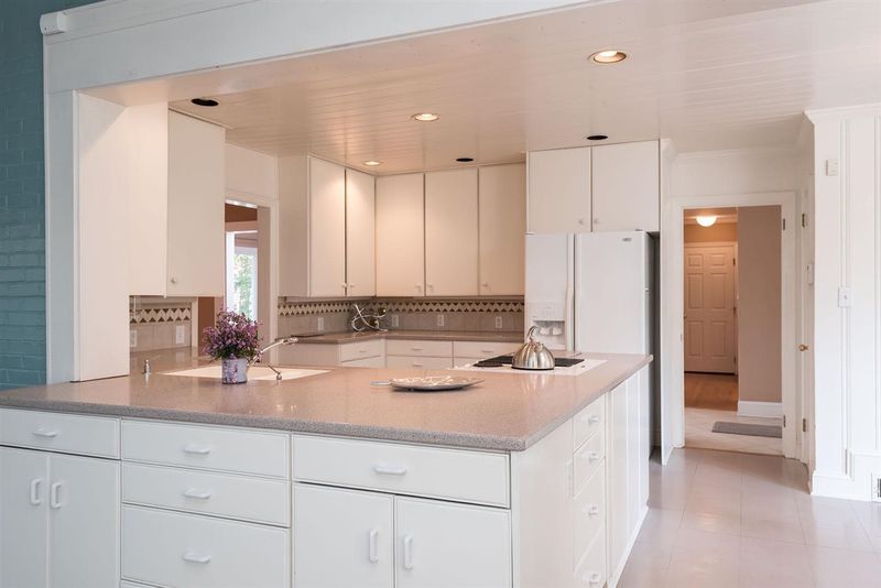1409 Hathaway Rd, Raleigh, NC 27608