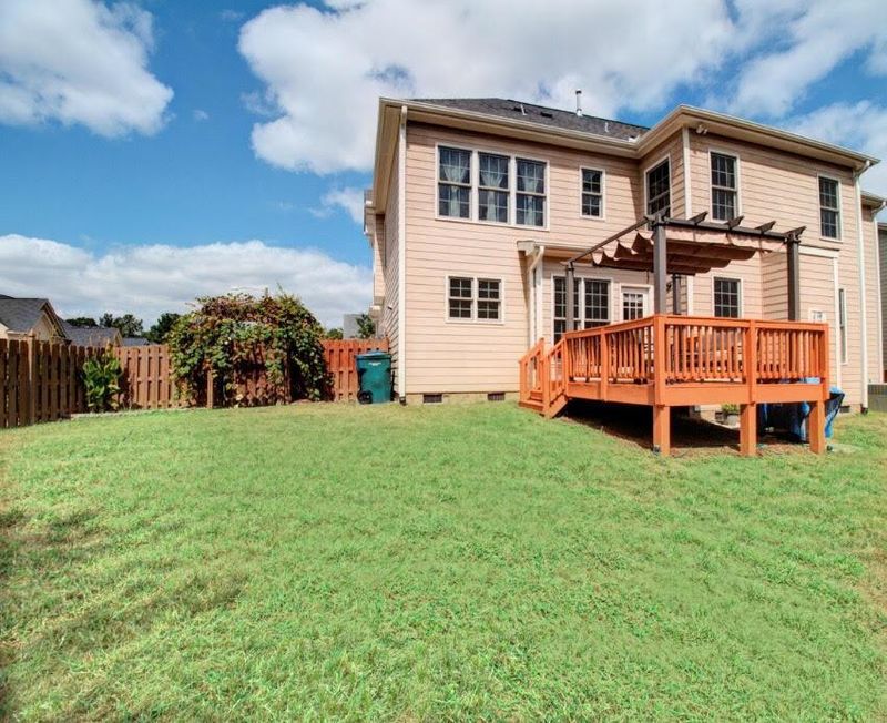 1409 Hemlock Hills Dr, Durham, NC 27703