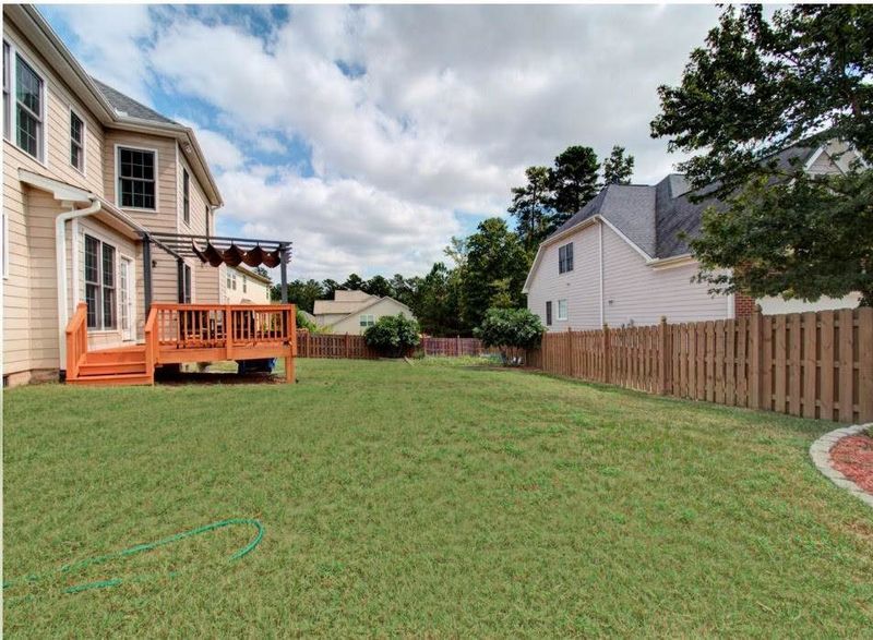 1409 Hemlock Hills Dr, Durham, NC 27703