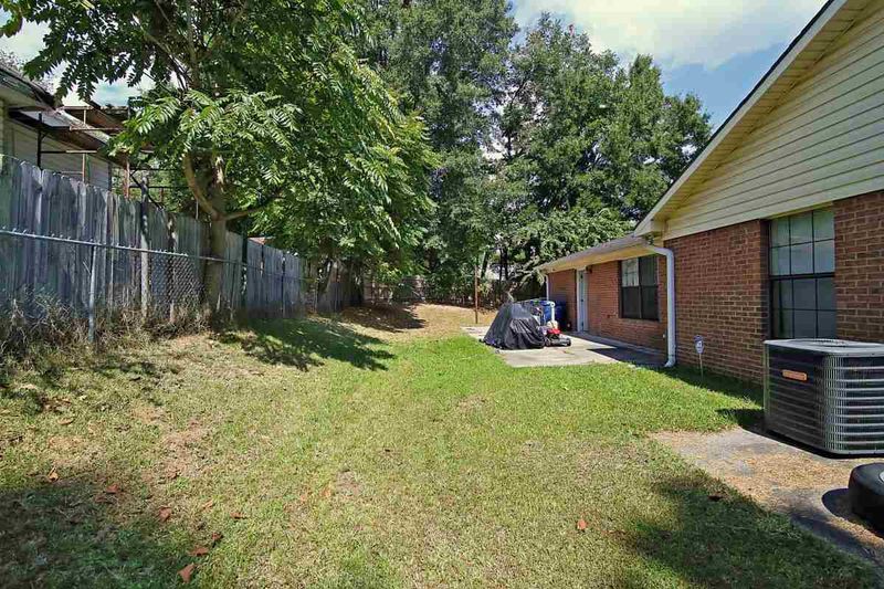 1409 Holloway St, Durham, NC 27703
