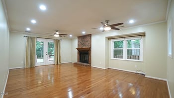 1409 Mapleside Ct, Raleigh, NC 27609