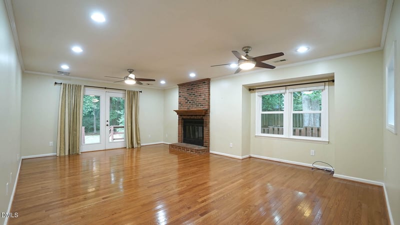 1409 Mapleside Ct, Raleigh, NC 27609