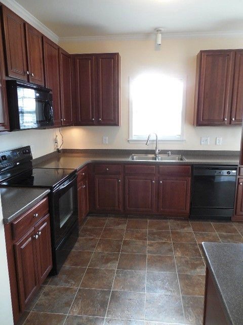 1409 Pleasant Quail Ct, Raleigh, NC 27603