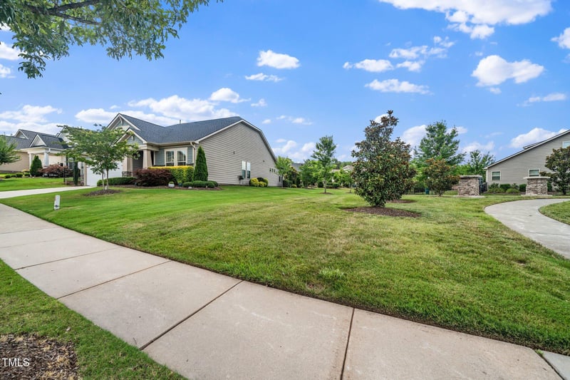 1409 Pulitzer Ln, Durham, NC 27703