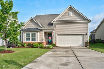 1409 Sage Tree Dr, Zebulon, NC 27597