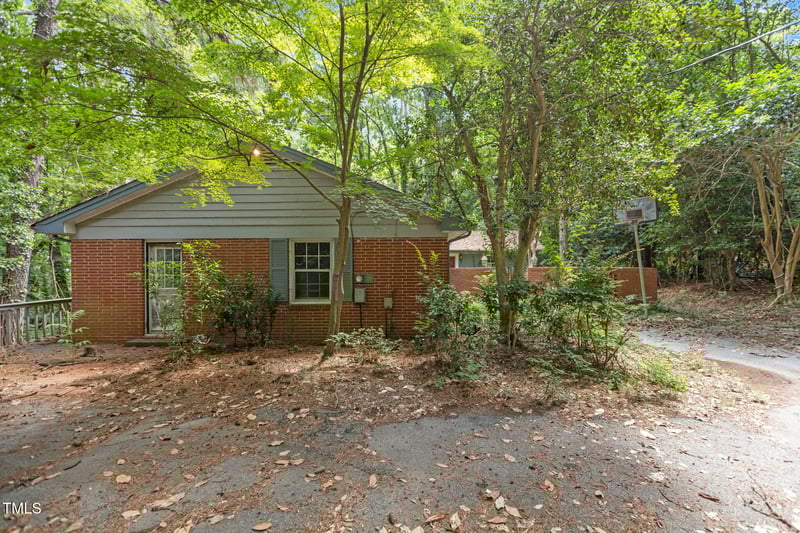 1409 Trailwood Dr, Raleigh, NC 27606