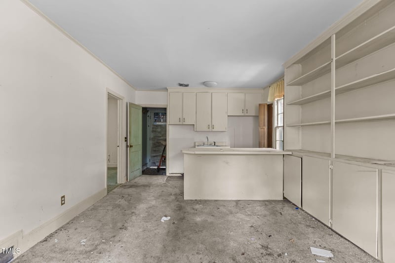 1409 Trailwood Dr, Raleigh, NC 27606
