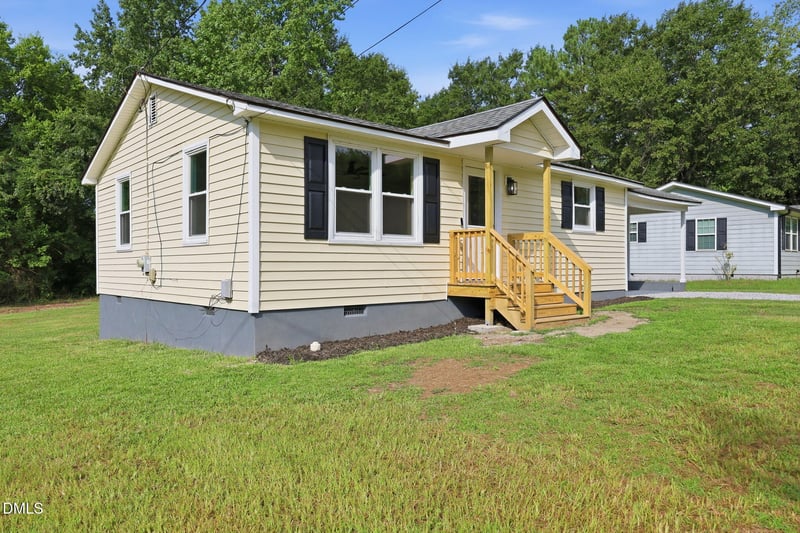 1409 Tulip St, Clayton, NC 27520
