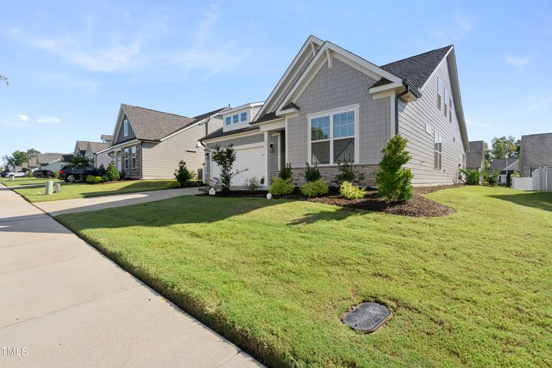 141 Alumroot Rd, Holly Springs, NC 27540