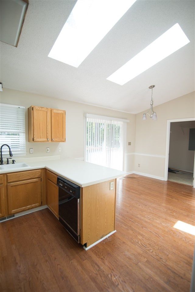 141 Beaver Dam Dr, Youngsville, NC 27596