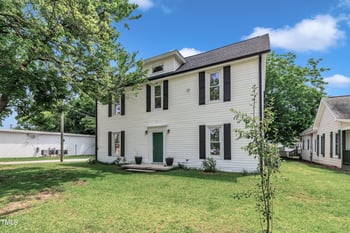 141 Broad St, Angier, NC 27501