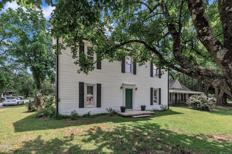 141 Broad St, Angier, NC 27501