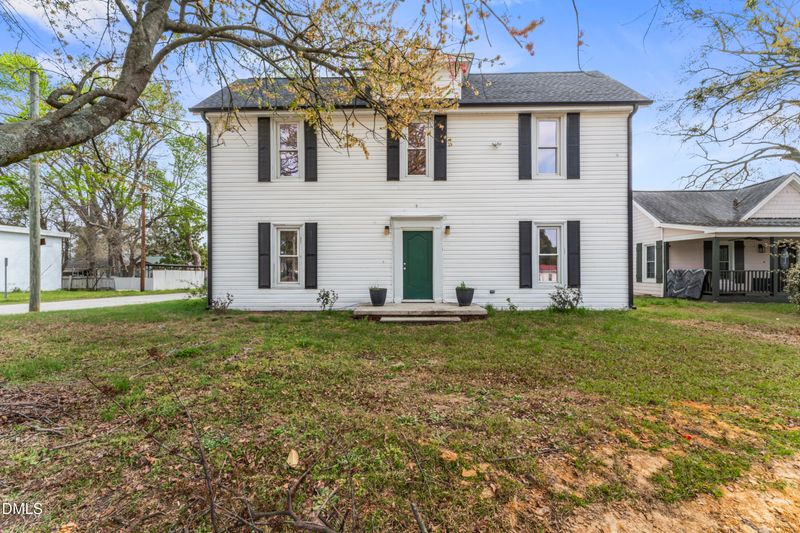 141 S Broad St E, Angier, NC 27501