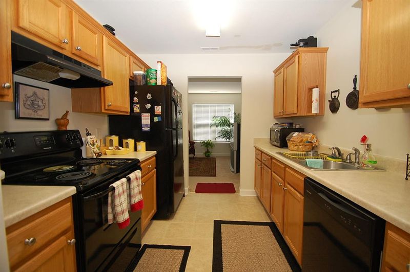 141 Callan Park Ln, Cary, NC 27511