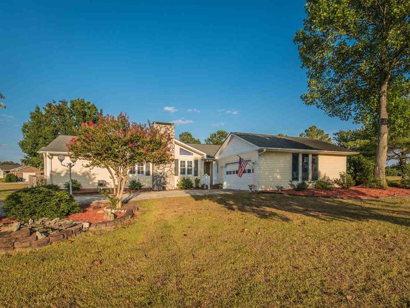 141 Carmil Dr, Selma, NC 27576