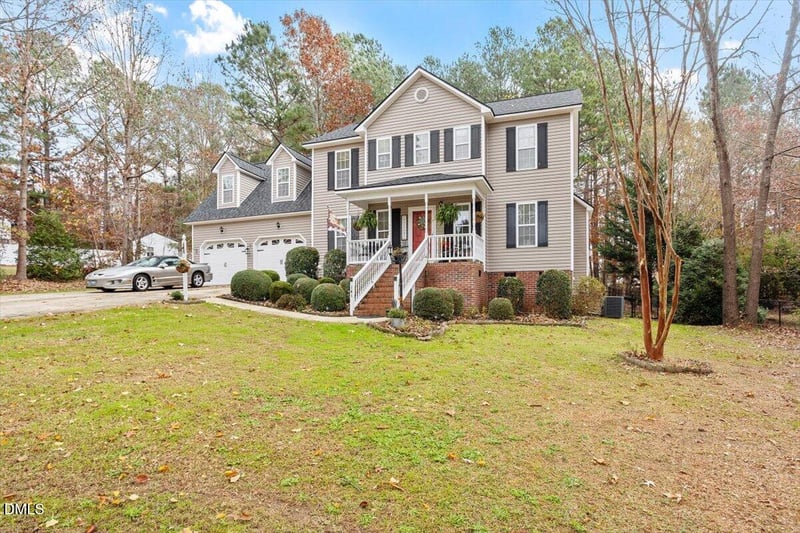 141 Falcon Pointe Ln, Clayton, NC 27520