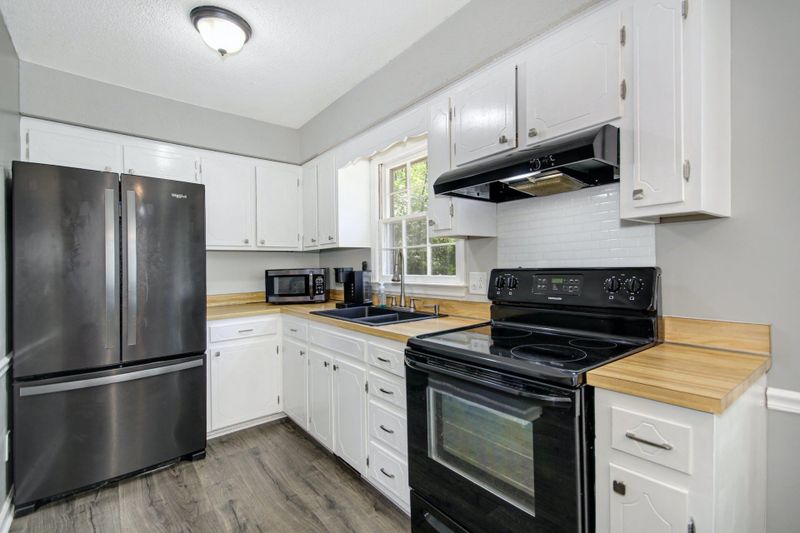 141 W First St, Wendell, NC 27591
