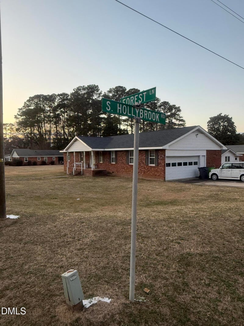 141 Forest Ln, Wendell, NC 27591