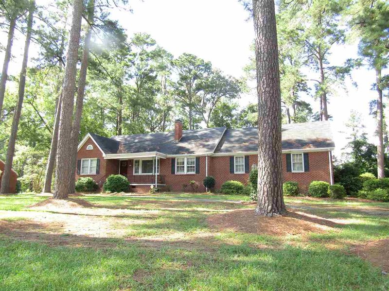 141 Hill Ave, Sanford, NC 27330