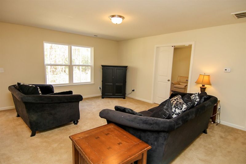 141 Hunterwood Pl, Benson, NC 27504