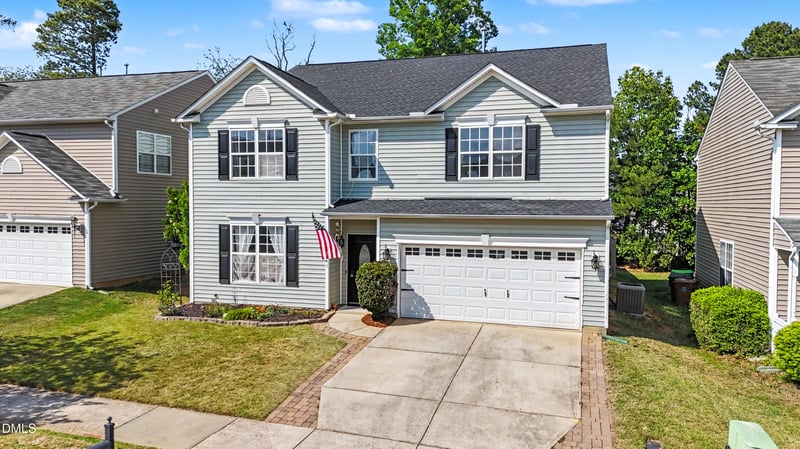 141 Jasper Point Dr, Holly Springs, NC 27540