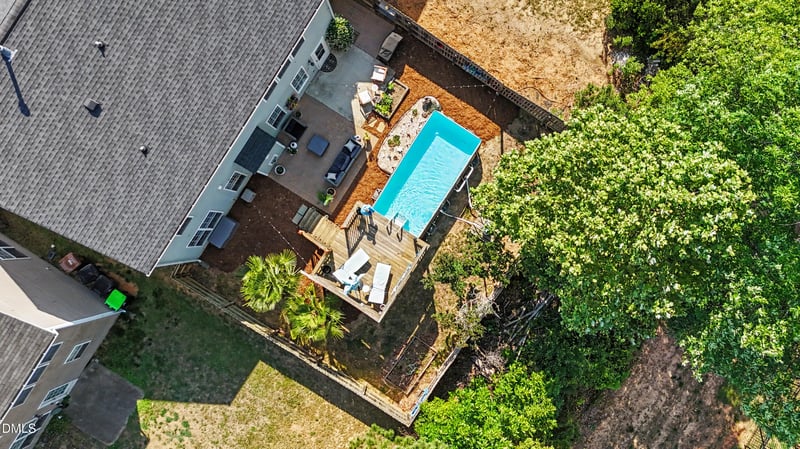 141 Jasper Point Dr, Holly Springs, NC 27540