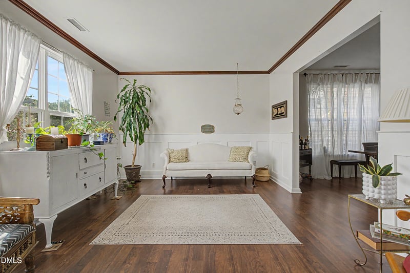 141 Jasper Point Dr, Holly Springs, NC 27540