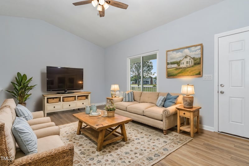 141 Kent St, Youngsville, NC 27596