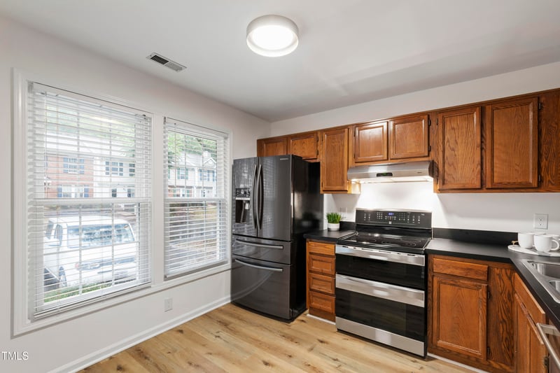 141 Riverwalk Cir, Cary, NC 27511