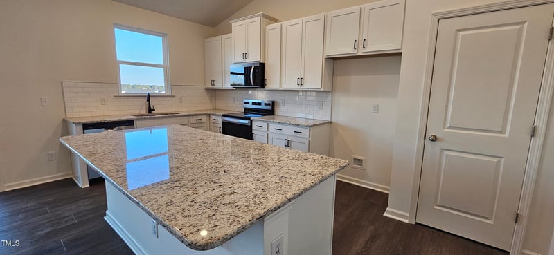 141 Robert Howe Dr, Fuquay Varina, NC 27526