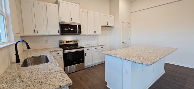 141 Robert Howe Dr, Fuquay Varina, NC 27526