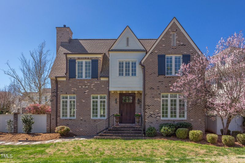141 Ruskin Dr, Chapel Hill, NC 27516