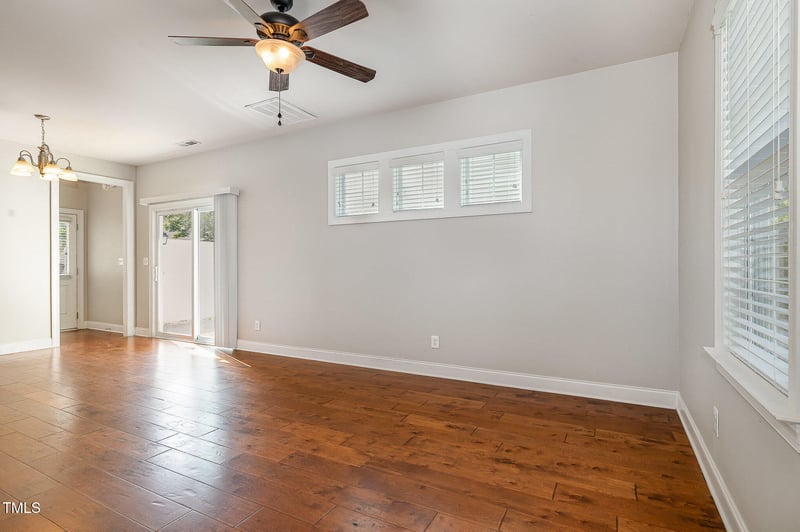 141 Shad Boat Ln, Clayton, NC 27520