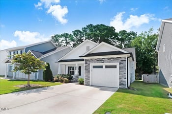 141 Sturgeon St, Smithfield, NC 27577