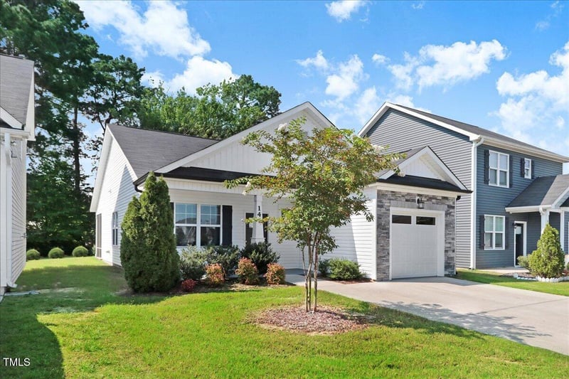 141 Sturgeon St, Smithfield, NC 27577