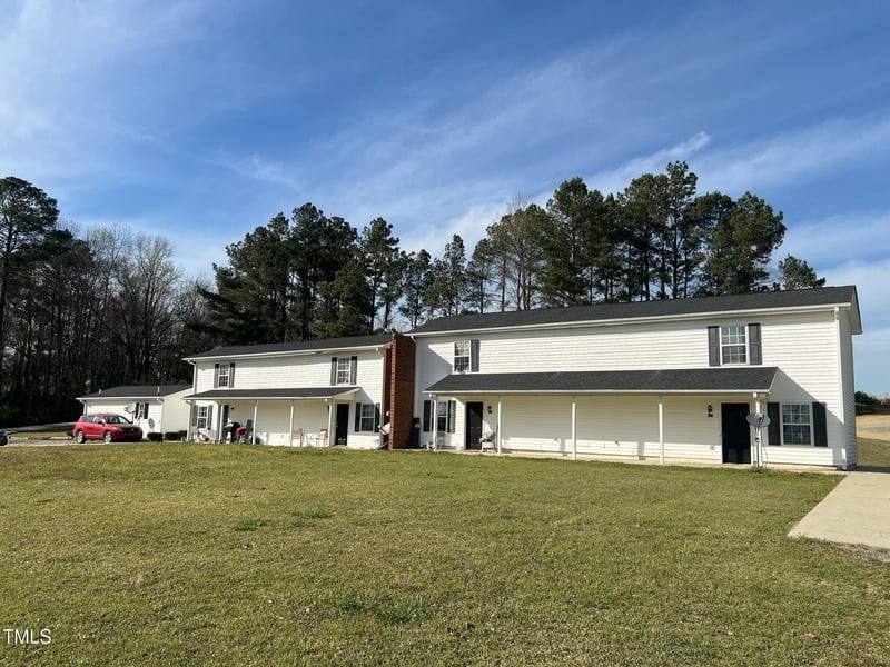 141 Tap Ln, Four Oaks, NC 27524