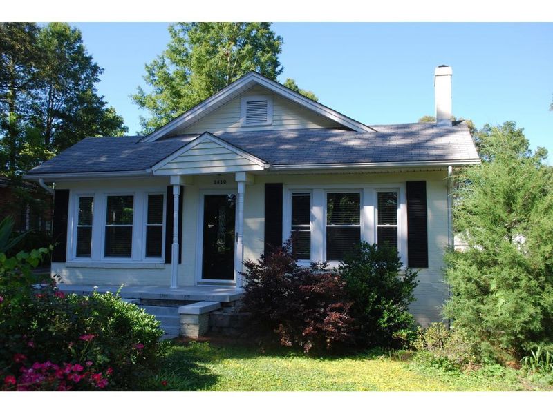 1410 W Davis St, Burlington, NC 27215