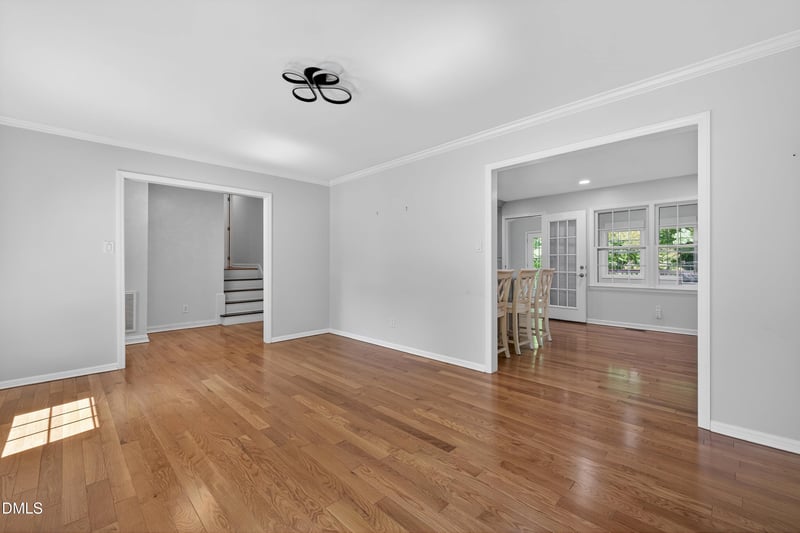 1410 Dunbar Ct, Cary, NC 27511